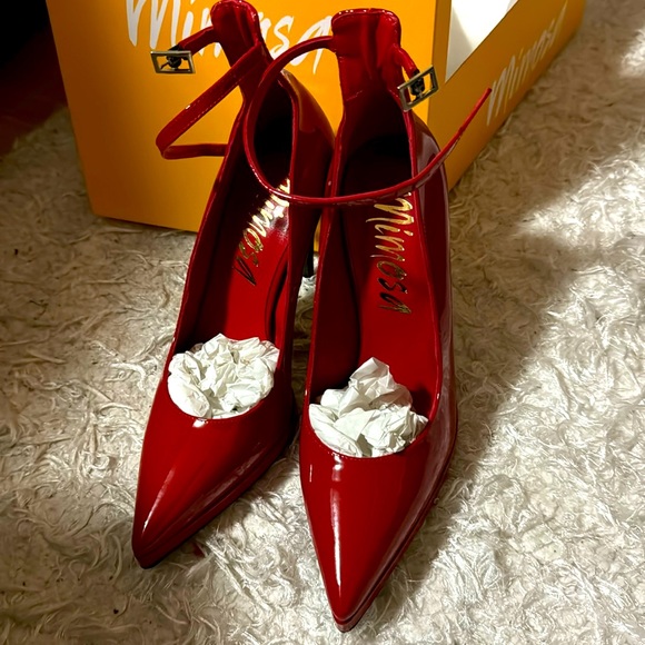 VERA CUOIO made in Italy Heels Sz 40 fits like a Sz 9 - Picture 1 of 7